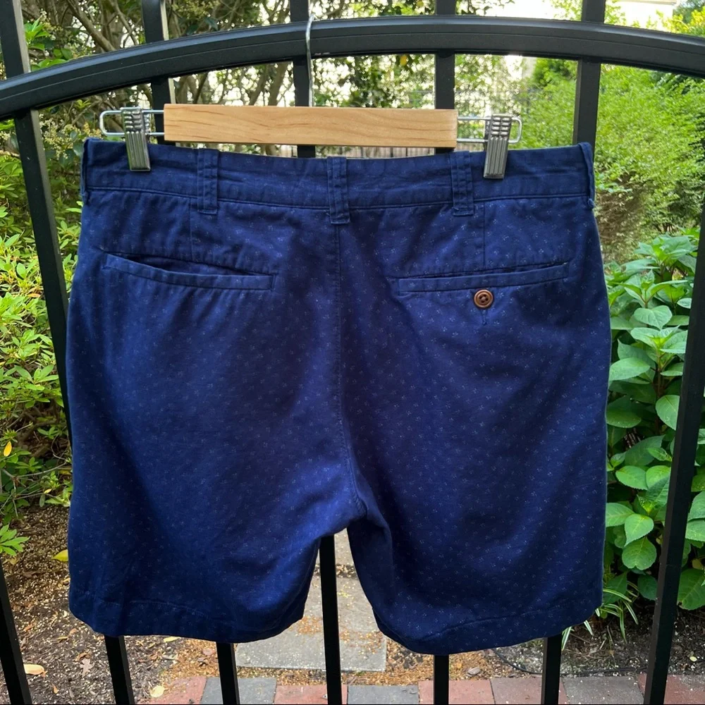 J. Crew 9” Stanton Navy All Over Floral Print Flat Front Shorts 30 Lightweight